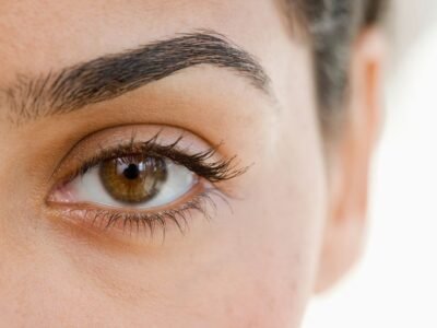 021216-eyebrow-tinting-lead_0-f7733adc257a42eab034257d6c3fe88a